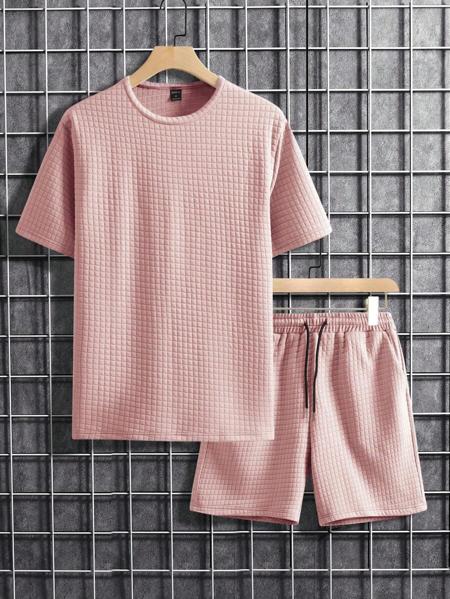 Manfinity Homme Bộ hai món áo thun nam tay ngắn cổ tròn màu trơn + quần short dây rút - Hồng - Xem 1
