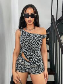 SHEIN ICON Women's Leopard Print One Shoulder T-Shirt And Low-Waist Shorts Sexy Fashion Set