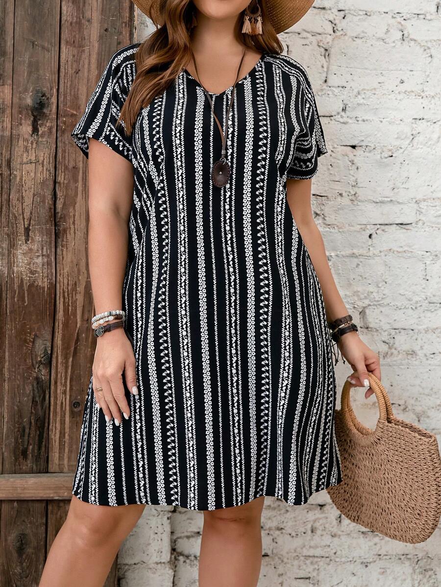 EMERY ROSE Summer Striped Plus Size V-Neck Dress, Vacation Daily, Beach Dress Sundress, Holiday Outfits Boho - Black and White - View 1
