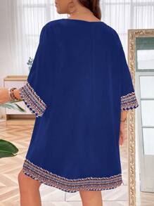 EMERY ROSE 大尺碼女士時尚寬鬆印花凹口V領連衣裙