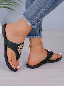 Women Black/Pink Embroidered Flat Sandals Flip Flops With Round Buckle, Toe Ring And Slip-Resistant Sole. Suitable For Indoor And Outdoor Wear