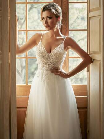 LVNES Women Floral Embroidered V-Neck Spaghetti Strap Mesh Wedding Dress White Simple Elegant Bridal Dress