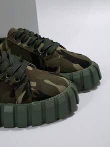 Phong Cách Mới Mũi Tròn Đáy Dày Mặt Trước Buộc Dây Ngụy Trang Giày Vải Nữ Plus Kích Thước Giày Thể Thao Thông Thường - xanh quân đội - Xem 5