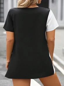 SHEIN CURVE+ Bộ đồ 2 món rộng rãi cho nữ cỡ lớn: Áo sơ mi cổ tròn tay ngắn màu khối và quần short cho mùa hè - Đen và trắng - Xem 2