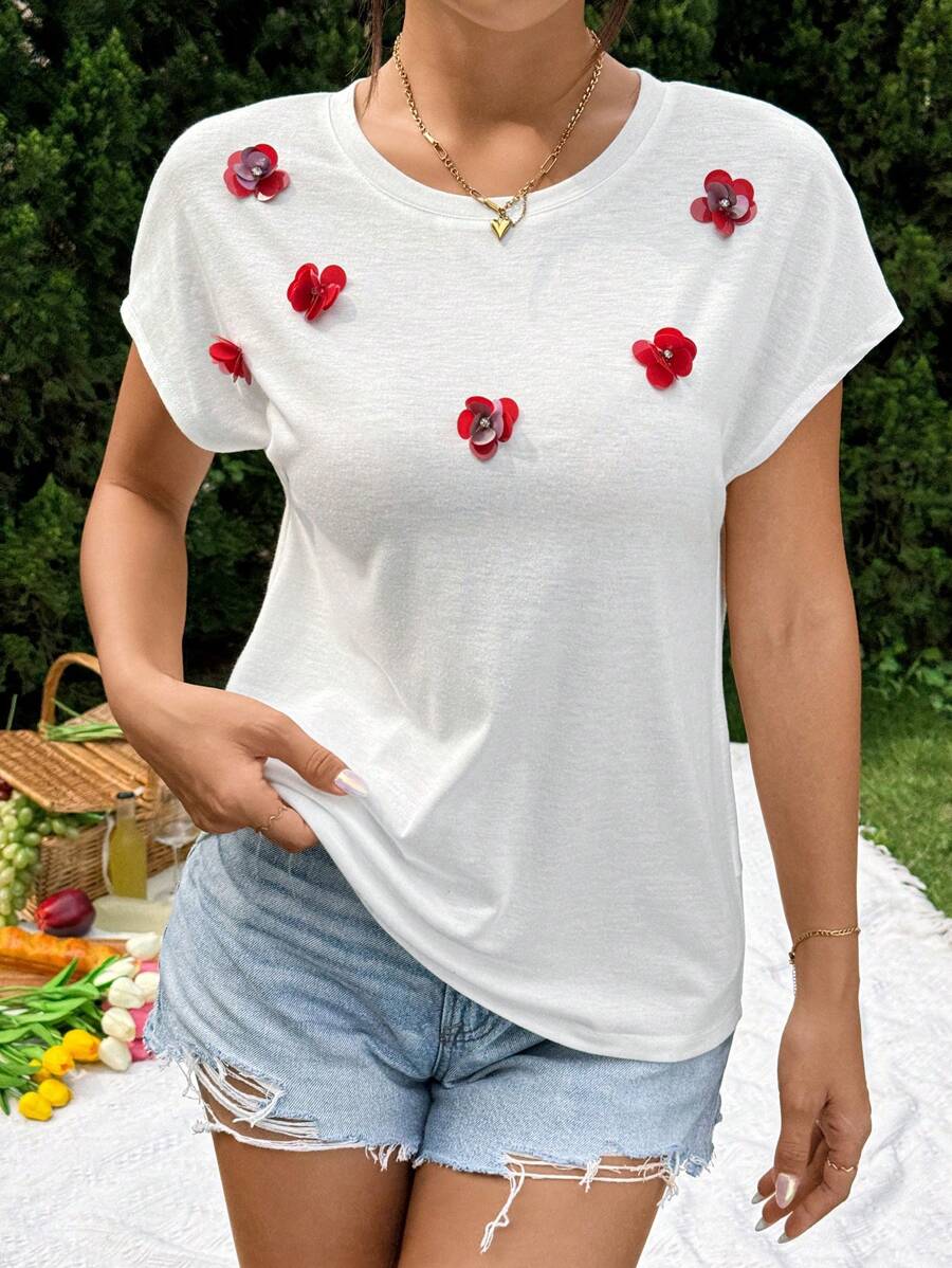 SHEIN Essnce Women 3D Sequins Floral Detail T-Shirt