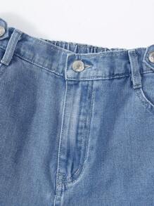 SHEIN Explorewe 少女們的休閒寬鬆裁剪直筒類型短款寬褲,配有獨特的腰部和耳夾設計 - 淺色水洗藍 - 查看 6