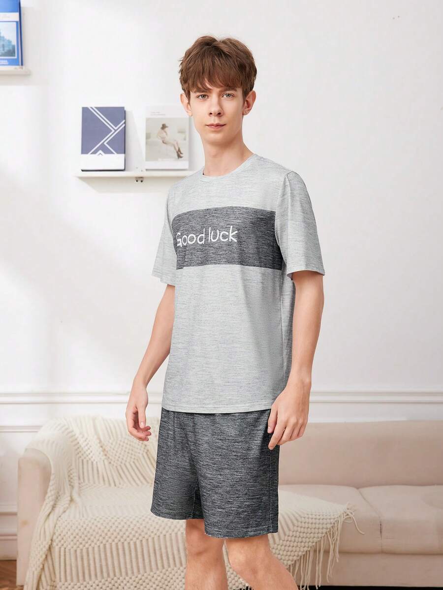 SHEIN Conjunto pijama para adolescentes compuesto por camiseta y shorts de punto con letras impresas, cómodos y casuales para verano - Gris Claro - Ver 1