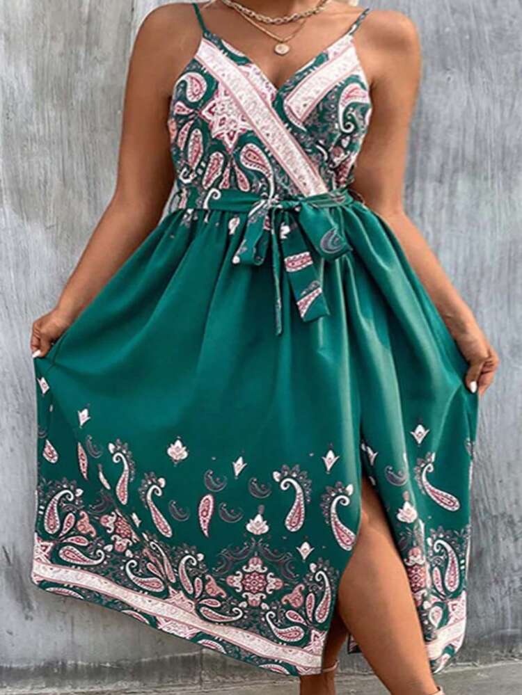 Plus Size Paisley Print Strappy Dress