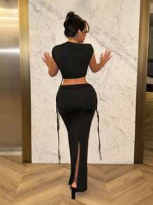 SHEIN SXY Conjunto de top corto de manga corta con cordón asimétrico y falda larga para mujer en verano - Negro - Ver 2