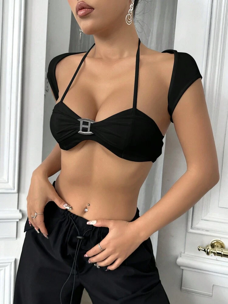 Women's Solid Cap Sleeve Crop Top And Metal Letter Detail Halter Neck Top 2pcs Set, Suitable For Summer