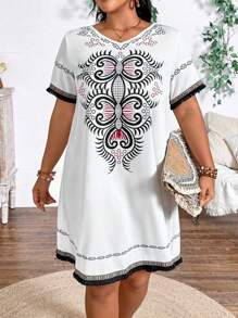 SHEIN Clasi 大尺寸假日休閒印花A字寬鬆短袖連衣裙 - 彩色 - 查看 3