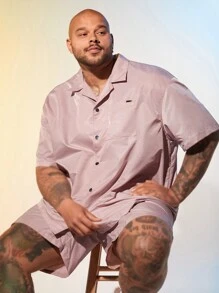 Manfinity VCAY 2件套裝男士大碼夏季休閒寬鬆短袖襯衫，具有拼色領子和短褲 - 粉色 - 查看 5