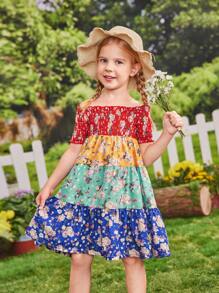 SHEIN Niedliches, schulterfreies, kurzärmliges Patchwork-Kleid mit Blumendruck für Kleine Mädchen im Urlaub für Frühling/Sommer