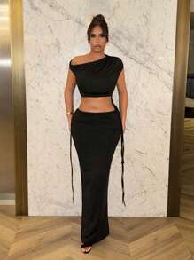 SHEIN SXY Conjunto de top corto de manga corta con cordón asimétrico y falda larga para mujer en verano - Negro - Ver 1