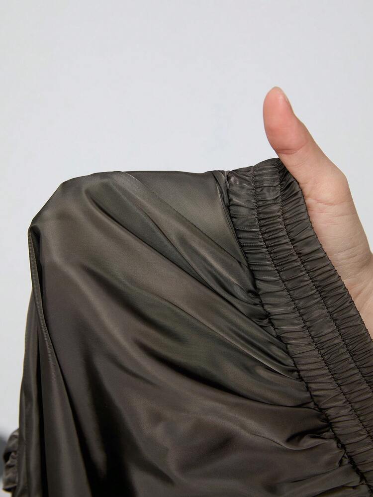 Women Fashionable Solid Color Zipper Closure Big Pocket Skirt