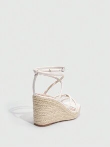 Twin Melody X SHEIN Styleloop أحذية نسائية بنعل سميك، صنادل عصرية لأجازة الصيف، أسعار الصيف، إحساس بوهيمي فينتاج فرنسي، أحذية للهالوين وأعياد الميلاد والخريف - أبيض - مشاهدة 3