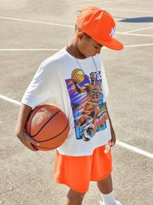 SHEIN Leap Crew Conjunto de traje de dos piezas para niño preadolescente con tema de baloncesto, con camiseta de manga corta estampada y shorts tejidos con números impresos - Naranja - Ver 3