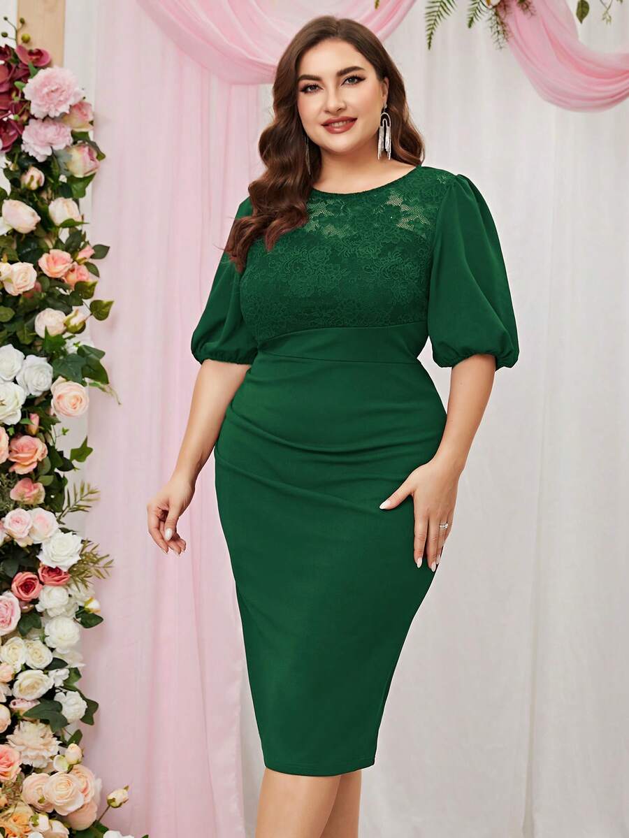 CurvySweet 加大碼蕾絲拼接圓領開叉修身連身裙 - 墨綠色 - 查看 1