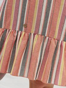 Dreamara 加大码多色蝴蝶结带双层荷叶边下摆加大码 A 字形连衣裙，配有木扣和荷叶边 - 彩色 - 查看 9