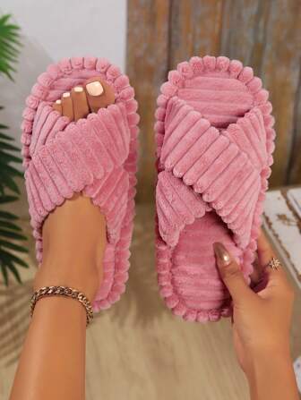 Höst/vinter damtofflor i korsfärgad fleece, bekväma inomhustofflor för alla årstider, snygga vita slip-on-tofflor i korallfleece, fluffiga tofflor