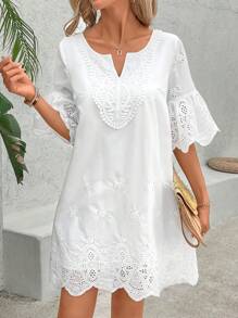 EMERY ROSE 女士夏季純色凹口V領蕾絲拼接波浪袖直筒優雅連衣裙 - 白色 - 查看 4