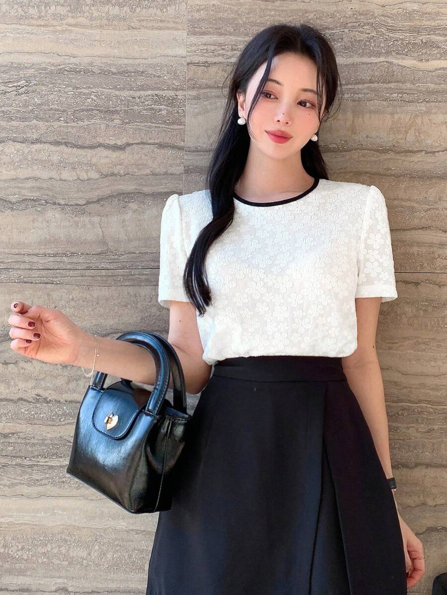 DAZY Áo sơ mi nữ tay ngắn rộng rãi màu tương phản, cổ tròn và thắt nơ, mùa hè, áo crop top nữ - trắng - Xem 1