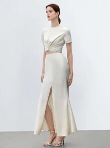 BizChic Women Solid Color Simple Twisted Short Sleeve T-Shirt And Slit Skirt Two-Piece Set For Spring And Summer