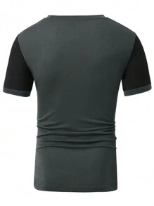 Manfinity Homme 男士圓領字母印花夏季休閒短袖T恤，顏色拼接設計