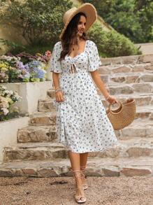SHEIN VCAY Vestido de verano para mujer con estampado floral, cuello en forma de corazón con lazo en la cintura y elegantes huecos para vacaciones - Multicolor - Ver 4