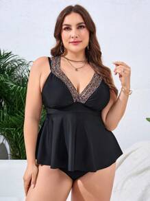 SHEIN Swim Curve Plus Size Vacation Style V-Neck Contrast Leopard Ruffle Hem Top And Bottom Tankini Set , Suitable For Wearing At The Beach And Pool In Summer,Summer Beach