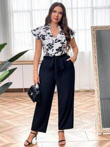 SHEIN Clasi 大尺碼春夏款休閒印花領口蓋袖上衣＆純色長褲套裝 - 黑與白 - 查看 1