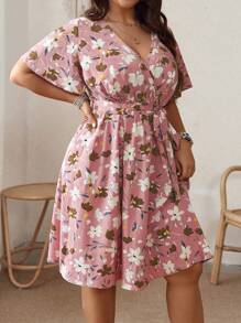 SHEIN Clasi V-Ausschnitt Wickelkleid mit Blumenmuster und Gürtel in großen Größen - Pink - Übersicht 6
