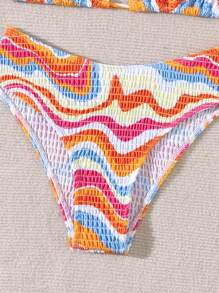 SHEIN Swim Conjunto de bikini simple para mujer con tirantes cruzados en el cuello, estampado al azar para playa de verano