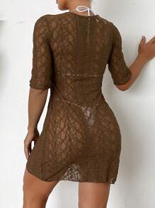SHEIN Swim Sukienka o kroju Summer Beach Resort w jednolitym kolorze z koronki wyszczuplającej
