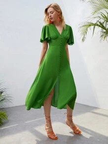 SHEIN VCAY فستان اكمام فراشة زرار وهمي بحافة شق