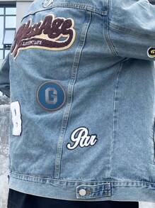 Manfinity EMRG 男士春秋時尚休閒紋繡字母牛仔外套 - 中等水洗藍 - 查看 3