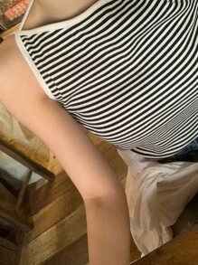 DAZY 女款條紋短版船領修身背心，夏季學院風外出上衣 - 黑與白 - 查看 8