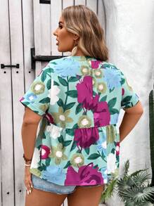 SHEIN VCAY 大尺碼女士夏日假期花卉印花短袖蝙蝠袖V領上衣 - 彩色 - 查看 2