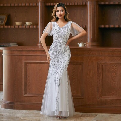 Luxury Beaded Short Sleeves V-Neck Mermaid Prom Dress