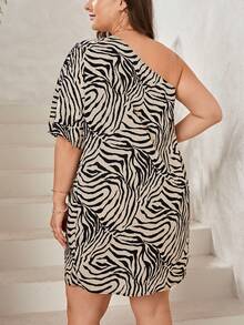 SHEIN Privé Plus Size Asymmetrical Neck Zebra Printed Summer Dress, Perfect For Travel, Vacation, Daily Wear And Date - Khaki - View 2