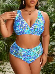 SHEIN Swim Curve Summer Beach Plus Size Women Fashionable Swimming Suit Bikini Set With Random Print