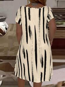 EMERY ROSE Große Größen Damen Sommerkleid Mit Pinsel-Muster, V-ausschnitt, Kurze Ärmel, Lockeres Freizeitkleid