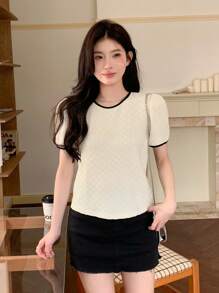 DAZY Women Colorblocked Round Neck Elegant Short Sleeve Basic T-Shirt For Daily Wear Summer Cute Tops