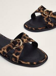 Sandales plates à enfiler avec bride croisée et bout carré, pour grandes tailles, marron, tenues décontractées et quotidiennes