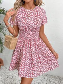 SHEIN VCAY Vestido de flores pequeñas de cuello redondo de manga corta para mujer con cintura fruncida - Rojo - Ver 5