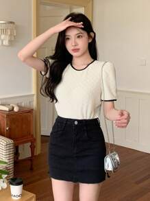 DAZY Women Colorblocked Round Neck Elegant Short Sleeve Basic T-Shirt For Daily Wear Summer Cute Tops