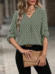 EMERY ROSE 女款夏季時尚寬鬆 V 領全身印花襯衫,百搭