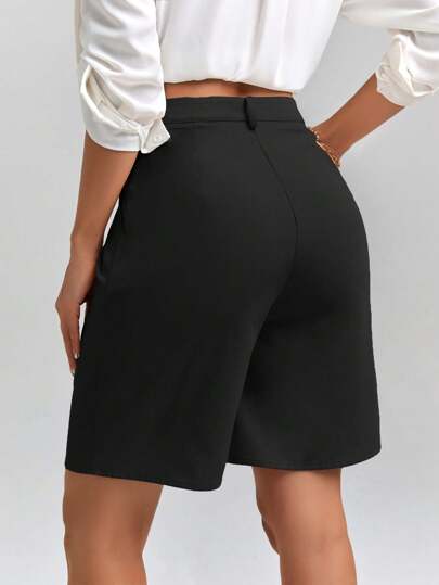 Lavishia Solid Color Buttoned Mid-Length Casual Shorts With Pockets For Spring And Summer