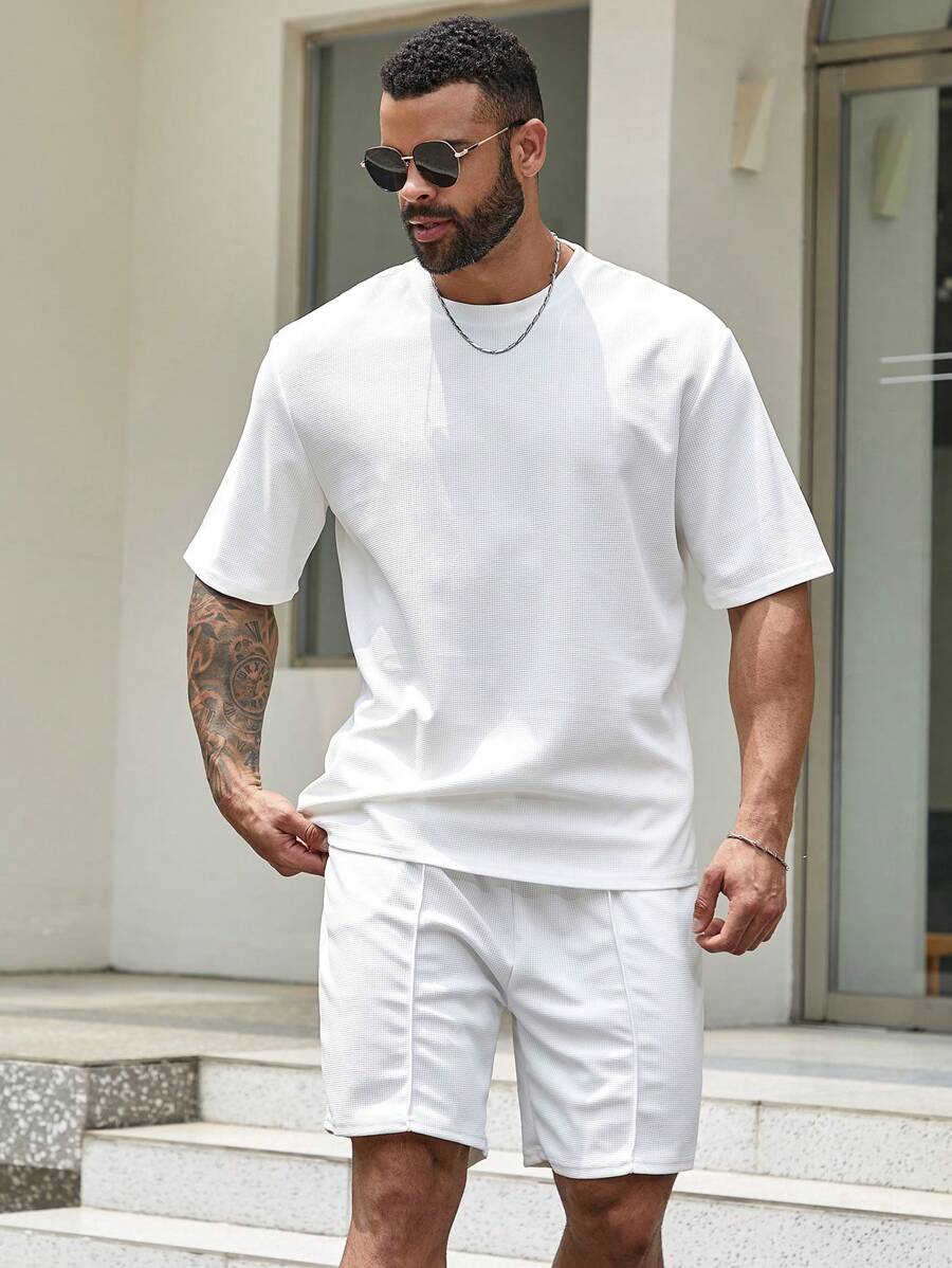 Manfinity Homme Men Plus Size Solid Color Short Sleeve T-Shirt And Shorts Set - White - View 1