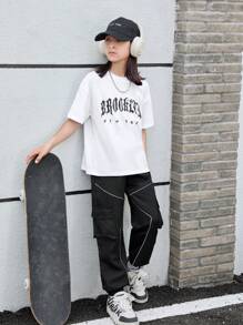 SHEIN 青少年男孩休閒字母印花上衣和多用途長褲套裝 - 黑與白 - 查看 1